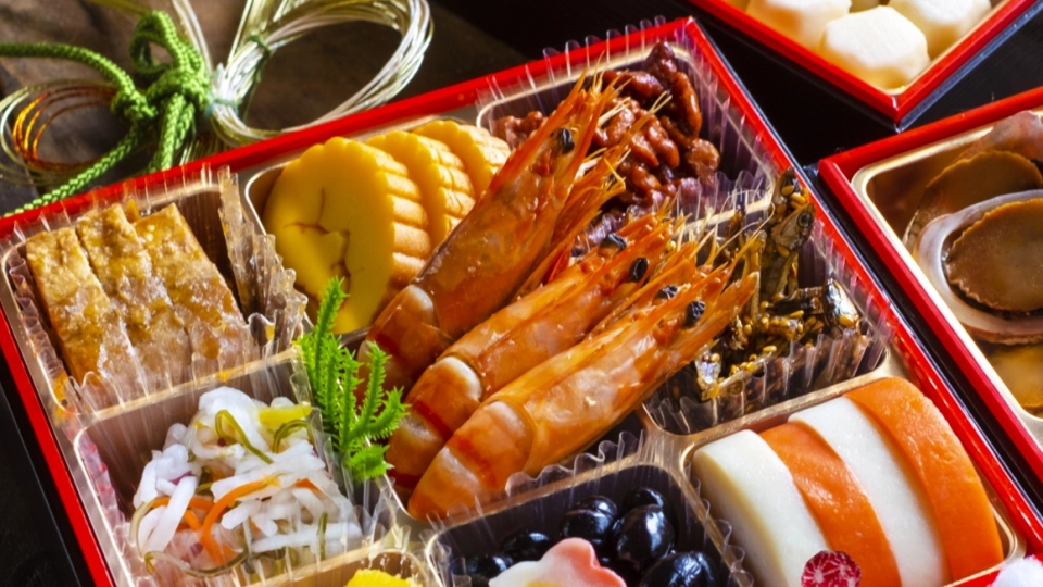 おせち料理のえびの意味は？お正月に食べる理由と海老の種類