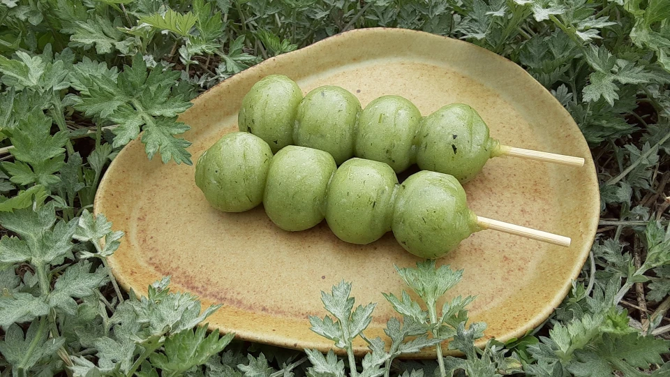 よもぎ餅の効能｜栄養成分の健康効果と雛祭りで食される理由